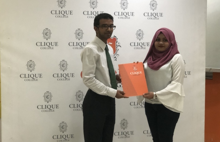 ކްލިކް ކޮލެޖުން އަށް ދަރިވަރަކަށް ސްކޮލަޝިޕް ދީފި