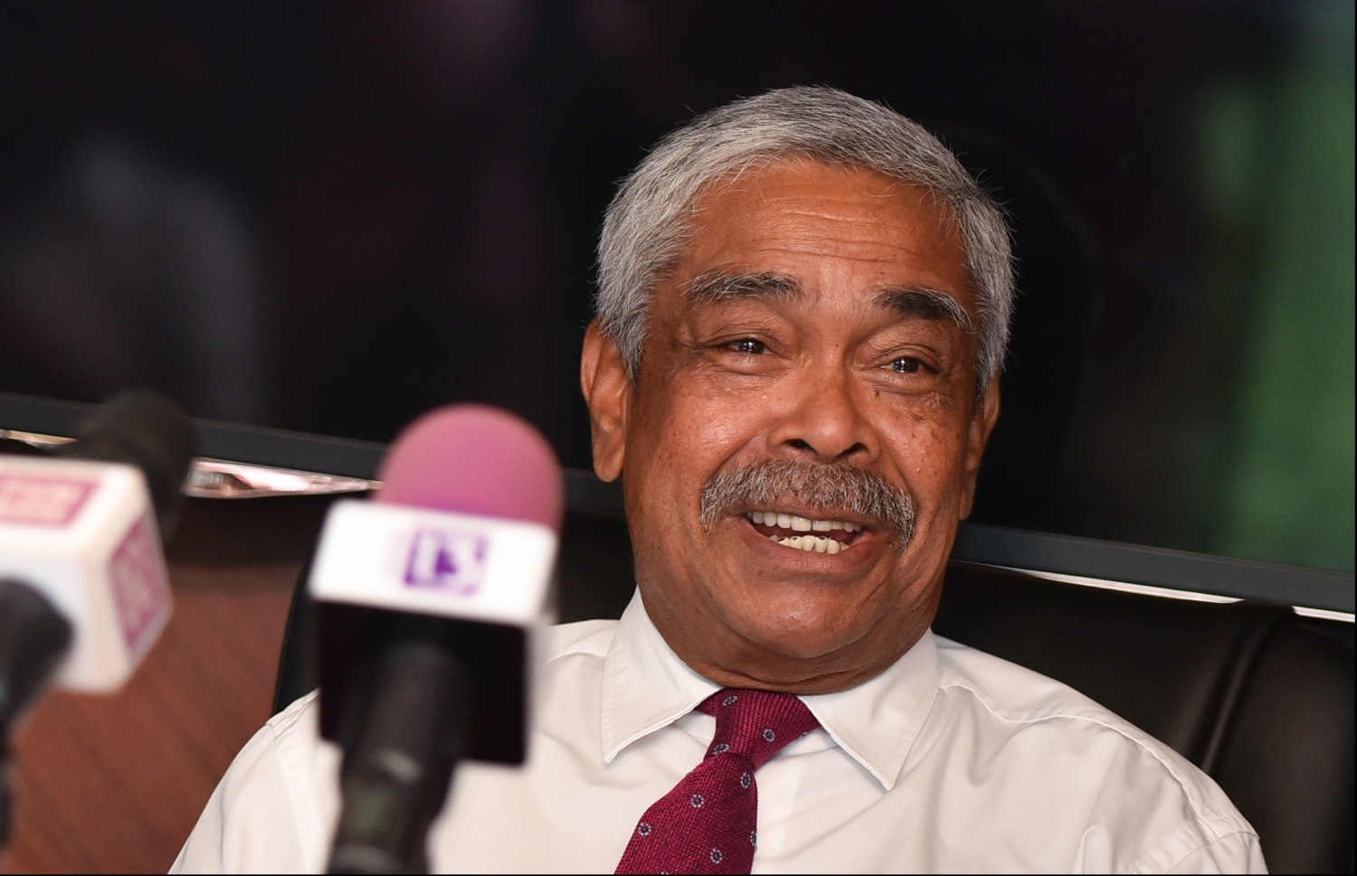 އަފީފް މިއަދު ނޫސްވެރިންގެ ބައްދަލުވުމުގައި މައުލޫމާތު ދެއްވަނީ-- ފޮޓޯ: ހުސައިން ވަހީދު/މިހާރު