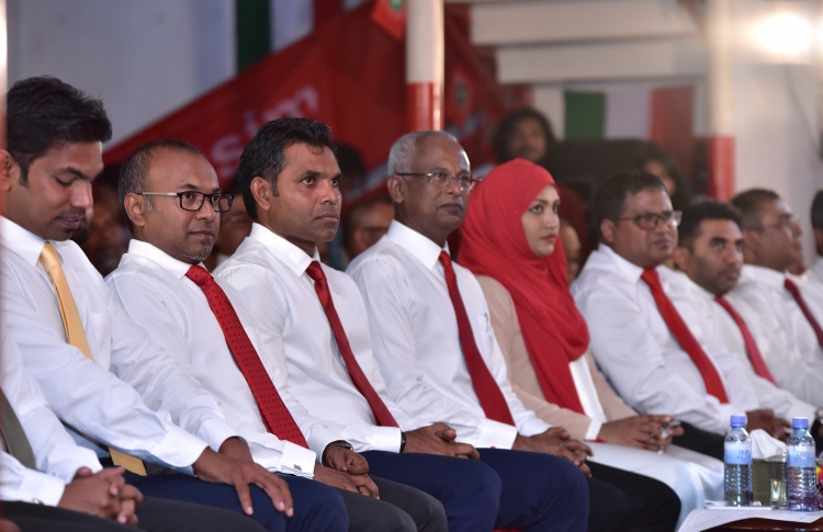 އާދަމް ޝަރީފްގެ ވާހަކައަކީ އިންތިހާބަށް ހުރަސްއެޅުން؟