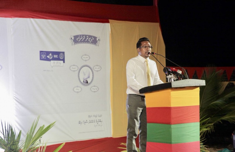 "ބާއްވަން މި އުޅެނީ އިންތިޚާބެއް ނޫން، އިންގިލާބެއް"