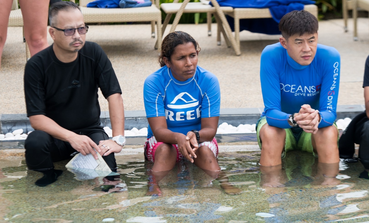 ޒޫނާ ކޯހެއް ހިންގަނީ