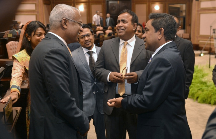 ރައީސް ޔާމީނާއި އިބޫ: އެންމެ ބުރެއް، ތަފާތު ރޭހެއް!