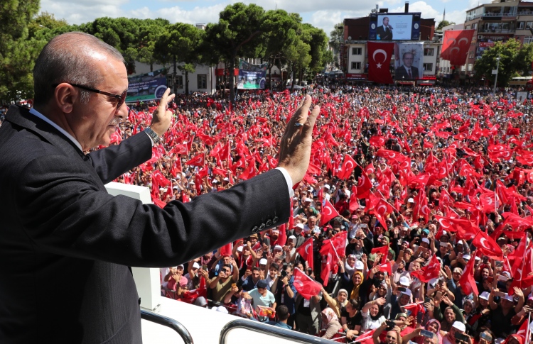 އެމެރިކާއިން ކޮންމެ ފިޔަވަޅެއް އެޅިއަސް ފަހަތަށްނުޖެހޭނެ