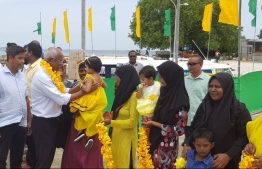 Opposition coalition's presidential candidate Ibrahim Mohamed Solih (Ibu) is warmly received by the people of HDh.Nellaidhoo during his campaign stop. PHOTO/MIHAARU