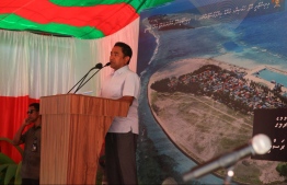 President Abdulla Yameen speaks during his official trip to Th.Madifushi. PHOTO/MIHAARU