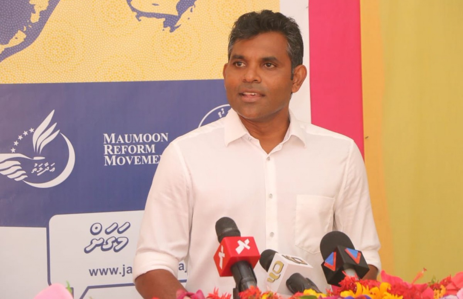 ފެރިދޫގައި މިއަދު ބޭއްވި ޖަލްސާގައި ފައިސަލް ވާހަކަ ދައްކަވަނީ. - ފޮޓޯ: އެމްޑީޕީ