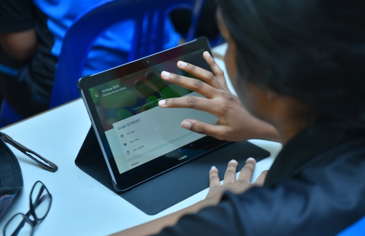 154 މިލިއަން ރުފިޔާގެ ޓެބްލެޓް، އިސްްރާފެއް ބާ؟