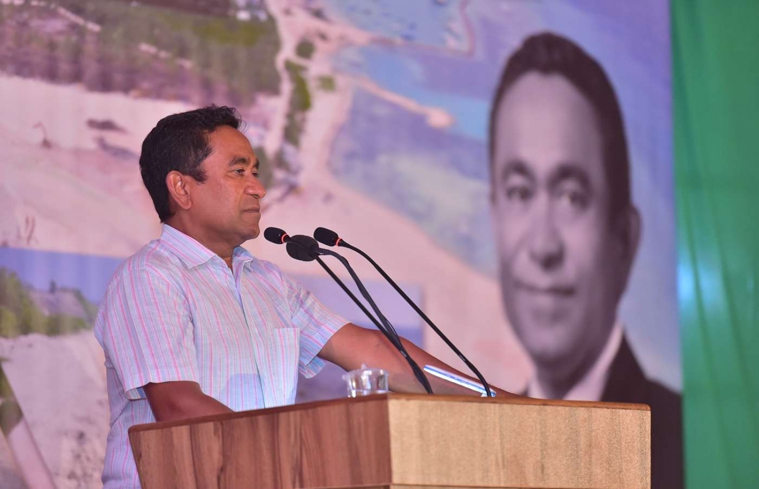 ރައީސް ޔާމީން ކުޅުދުއްފުށީގެ ރައްޔިތުންނާ މުހާތަބު ކުރައްވައި މިރޭ ވާހަކަފުޅު ދައްކަވަނީ.---ފޮޓޯ: ރައީސް އޮފީސް