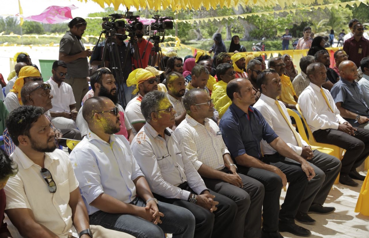 އިބޫގެ ކެމްޕެއިނު ޓީމު ރ. އަތޮޅުގައި: