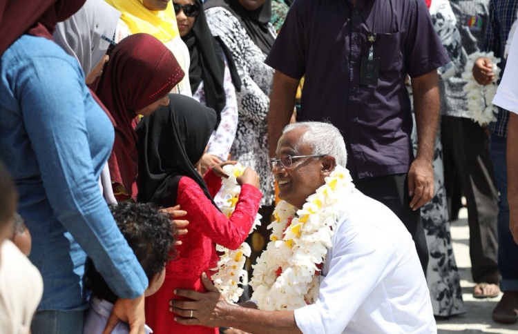 ޖަޒުބާތުގައި ޖެހިގެން ކަމެއް ކޮށްގެން ނުވާނެ: އިބޫ