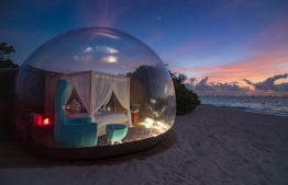 ބ. ފިނޮޅުގައި ހެދި ބީޗް ބަބުލް: މިތަނުގައި އެއް ރޭ ހޭދަކުރަން 600 ޑޮލަރު