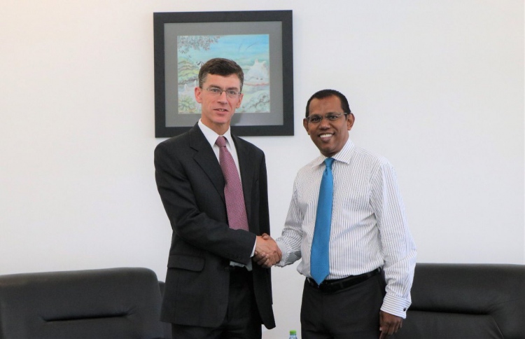 އިންތިހާބާ ބެހޭ ގޮތުން ސަފީރު މަޝްވަރާކޮށްފި