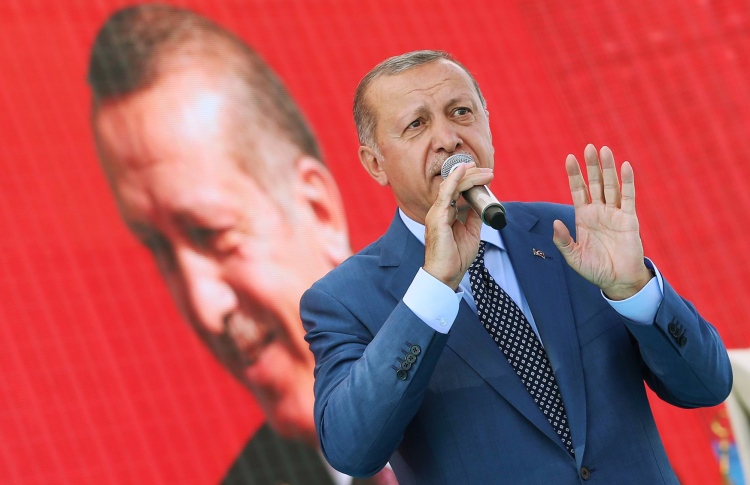 ޑޮލަރުން ވިޔަފާރި ނުކުރަން އުރުދުޣާން ގޮވާލައްވައިފި