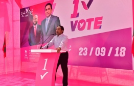 President Yameen during his visit Dh. Kudahuvadhoo. PHOTO: PPM