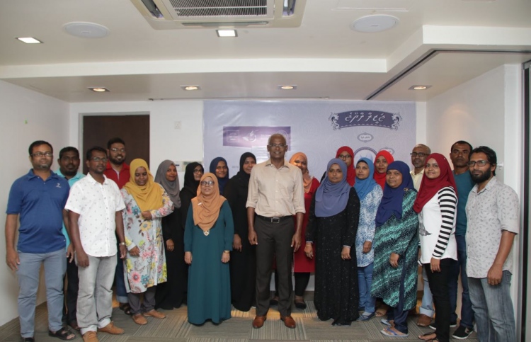 އިސްކަންދަރުގެ 20 ޓީޗަރަކު އިބޫއާ ބައްދަލުކޮށްފި