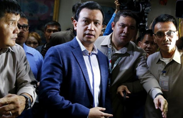 ޑުޓާޓެ އަށް ފާޑުވިދާޅުވާ ސެނެޓުގެ މެންބަރު ހައްޔަރު ކުރަނީ