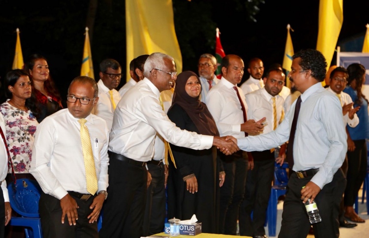 ސަރުކާރާ ދެކޮޅުވީ ގާނޫނީ އިމުން ބޭރުވުމުން: ފަޒާދު