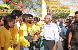 Opposition coalition's presidential candidate Ibrahim Mohamed Solih is warmly received at Ha.Thakandhoo during his campaign stop. PHOTO/MDP
