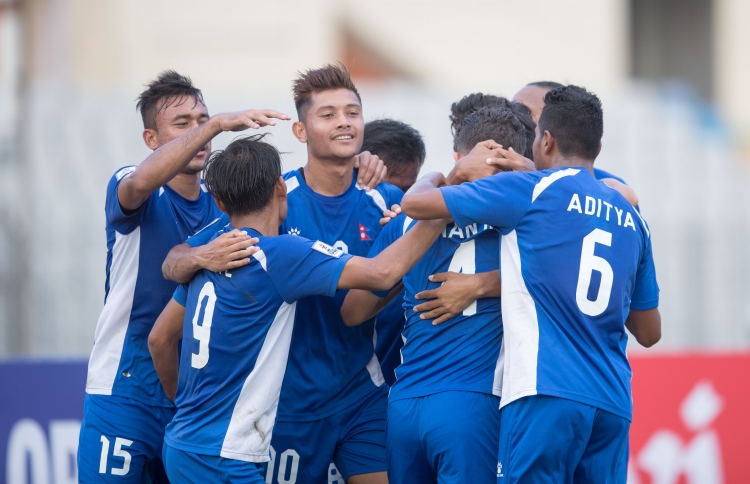 ފަސް އަހަރަށް ފަހު ނޭޕާލަށް ސާފްގައި މޮޅެއް