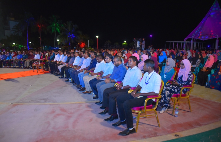 ނުހައްގުން ވަޒީފާ އިން ވަކިކުރިކަމުގެ 800 ޝަކުވާ!