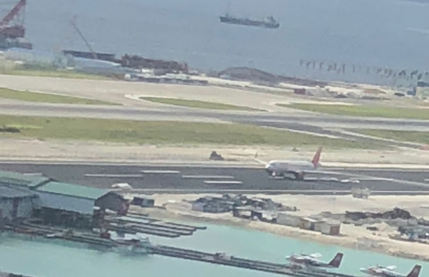 އެއާ އިންޑިއާގެ ބޯޓު ވެލާނާ އެއާޕޯޓްގައި