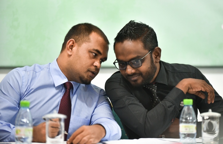 ވޯޓާސް ލިސްޓުގައި ޕީޕީއެމާއި އިދިކޮޅުން ސޮއިކޮށްފި