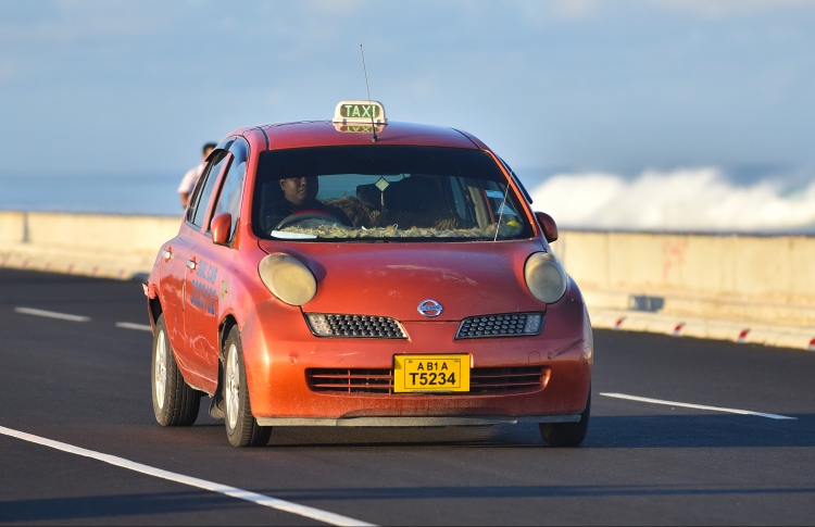 ޓެކްސީ އަގަށް ތައުރީފު އެކަމަކު ޑްރައިވަރުން ޝަކުވާގައި