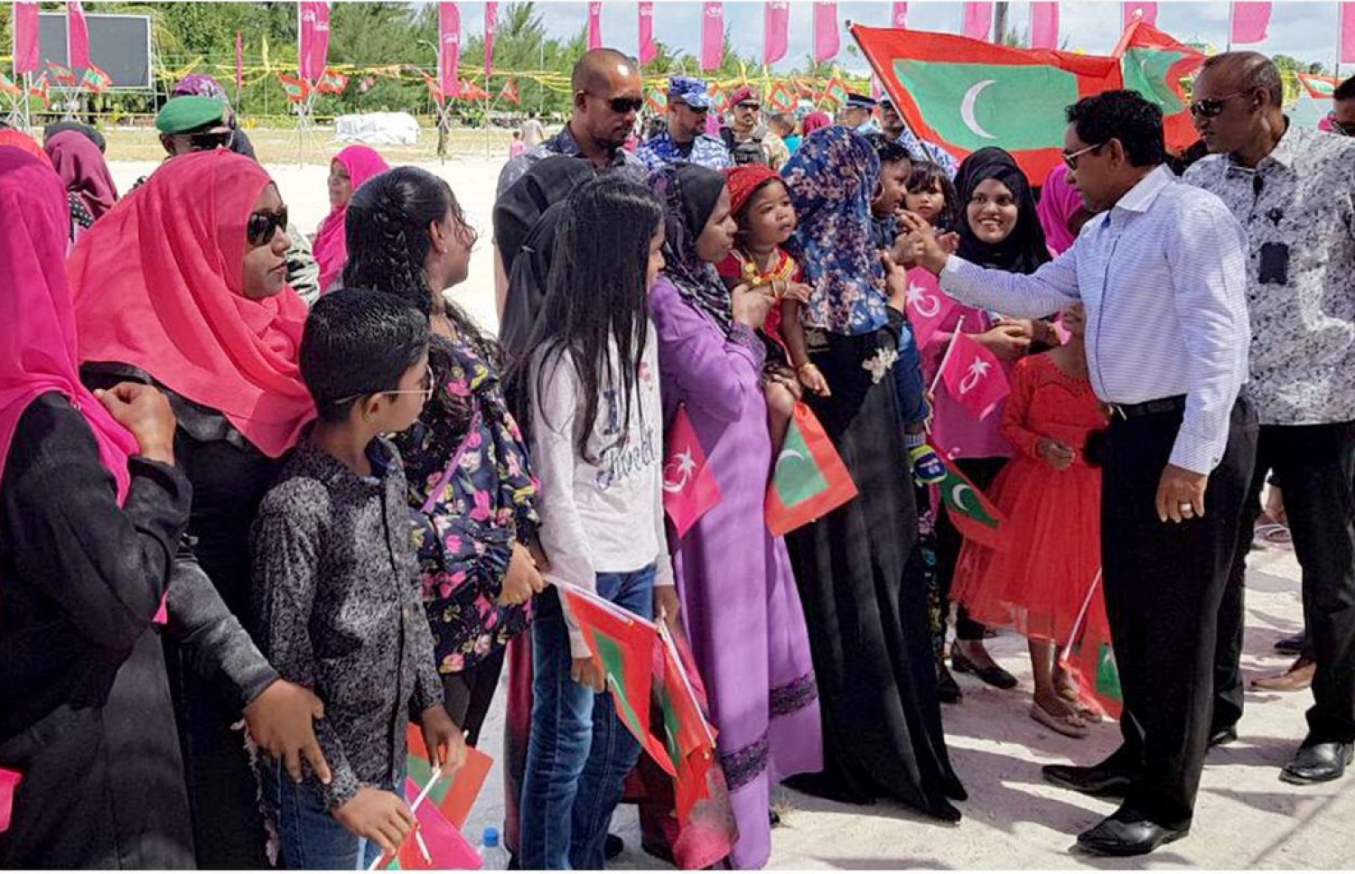 ރައީސް ޔާމީން ތިނަދޫގައި: ވޯޓަށް ބޭރުގެ ފަރާތްތަކުން ނުފޫޒު ފޯރުވާ ކަަމަށް ވިދާޅުވެ، ވަރަށް ބޮޑަށް ފާޑުވިދާޅުވި. --ފޮޓޯ/ރައީސް އޮފީސް