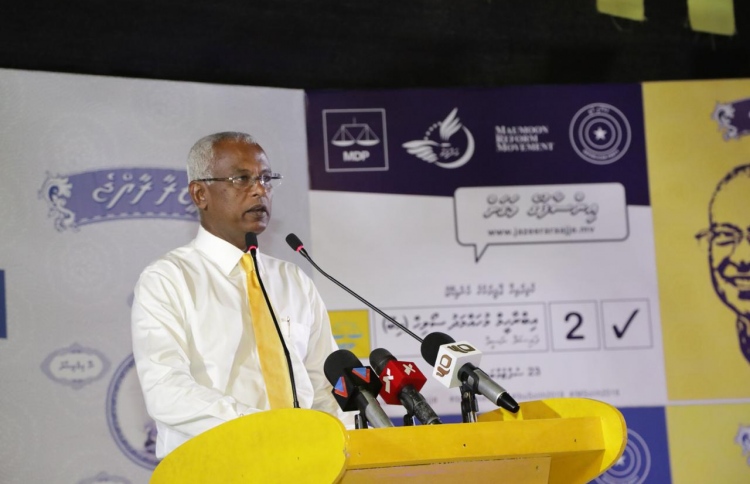 "އީޔޫއަށް ފާޑުކިޔާއިރު، ޑިކްޓޭޓަރުންނާ ދުނިޔެ ދެކޮޅު"