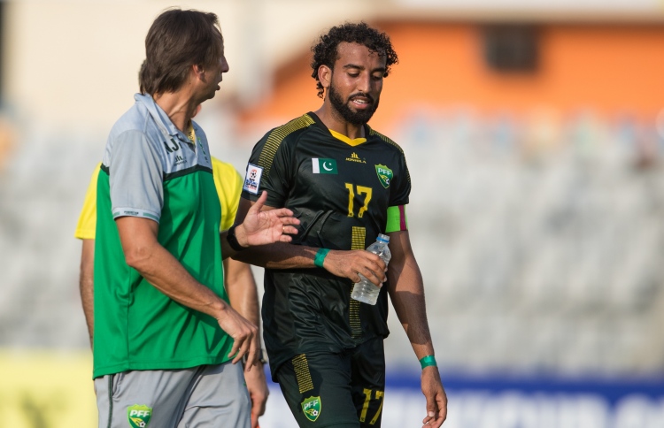 "އިންޑިއާއާ ކުޅެން ޖެހުނަސް ޕްރެޝަރު ބޮޑެއް ނޫން"