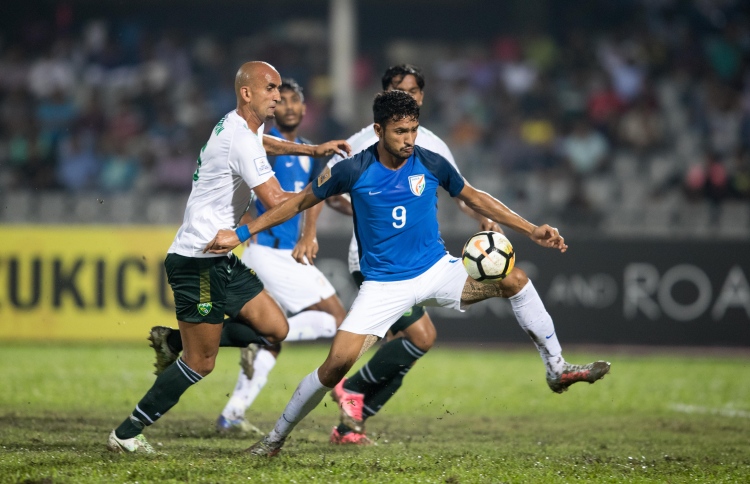 ޕާކިސްތާން ބަލިކޮށް އިންޑިއާ ފައިނަލަށް