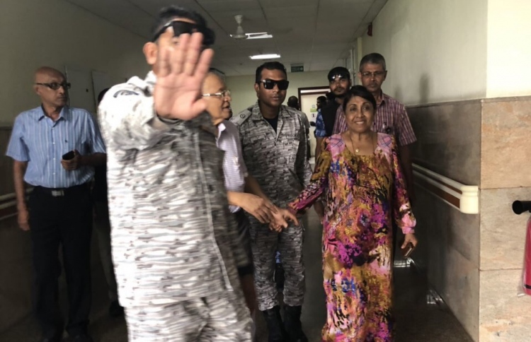 މައުމޫން މާލެ ގެނައީ ޓެސްޓެއް ހަދަން: ކަރެކްޝަންސް