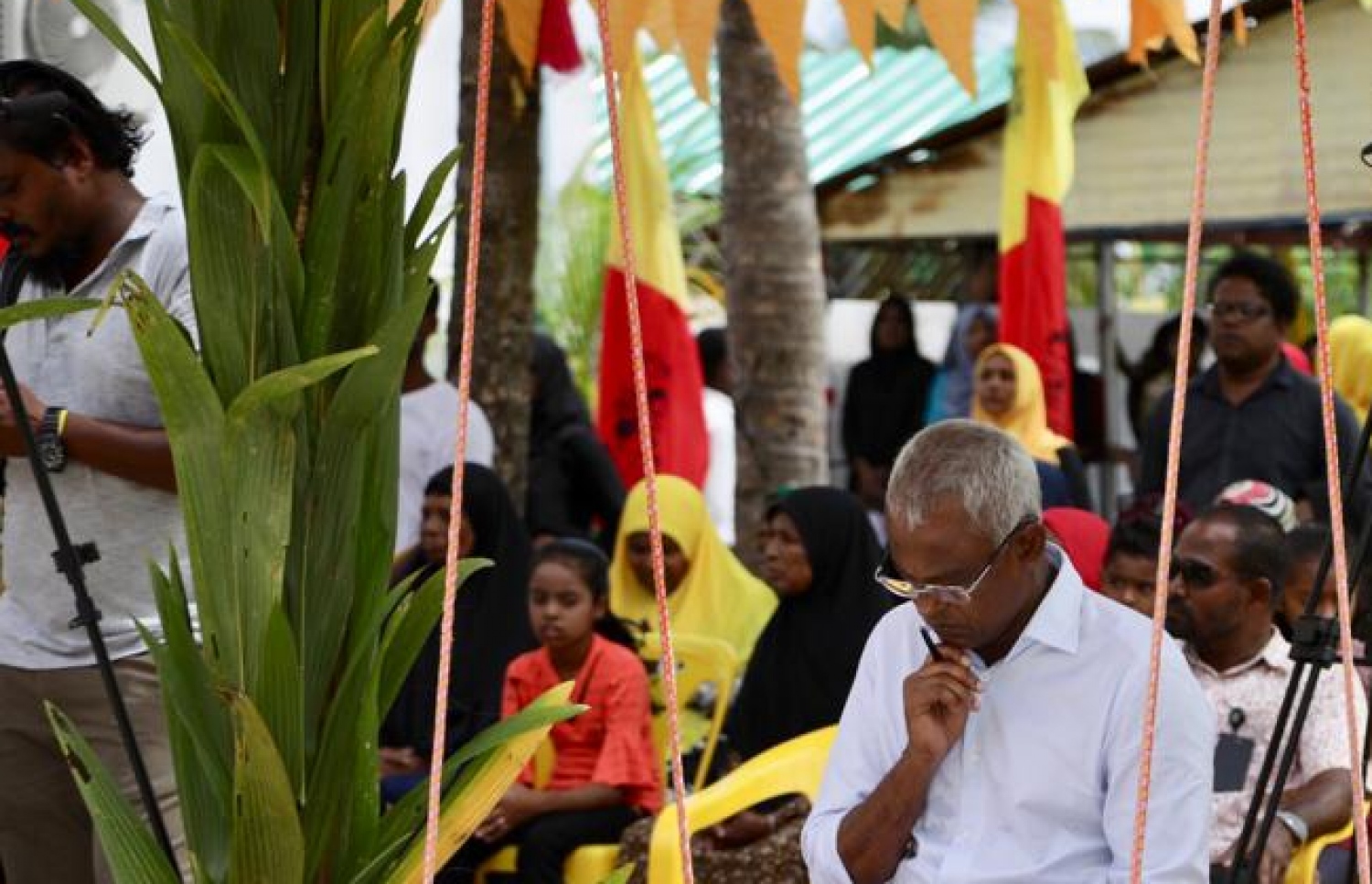 އިބޫ މިއަދު ކާށިދޫގައި ހުރި އުނދޯއްޔެއްގައި އިށީނދެވަޑައިގެން. - ފޮޓޯ: އެމްޑީޕީ