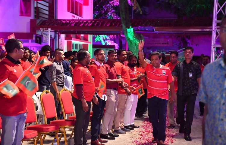 ރައީސް ޔާމީންގެ އުންމީދުތައް މާ ކުރީގައި