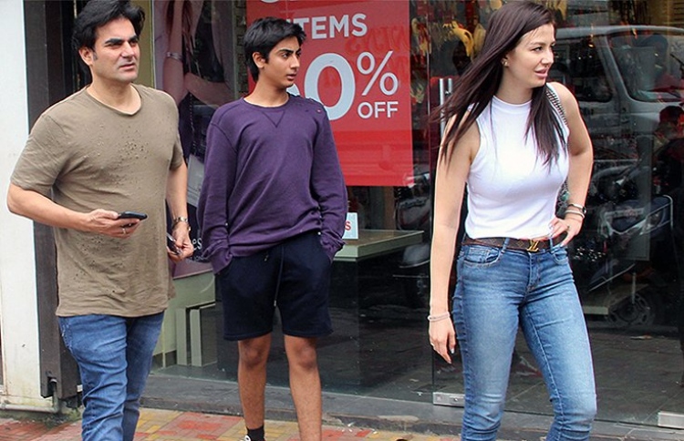 އަރްބާޒާއި ދަރިފުޅު އަރްހާނާއި ޖޯޖިއާ.