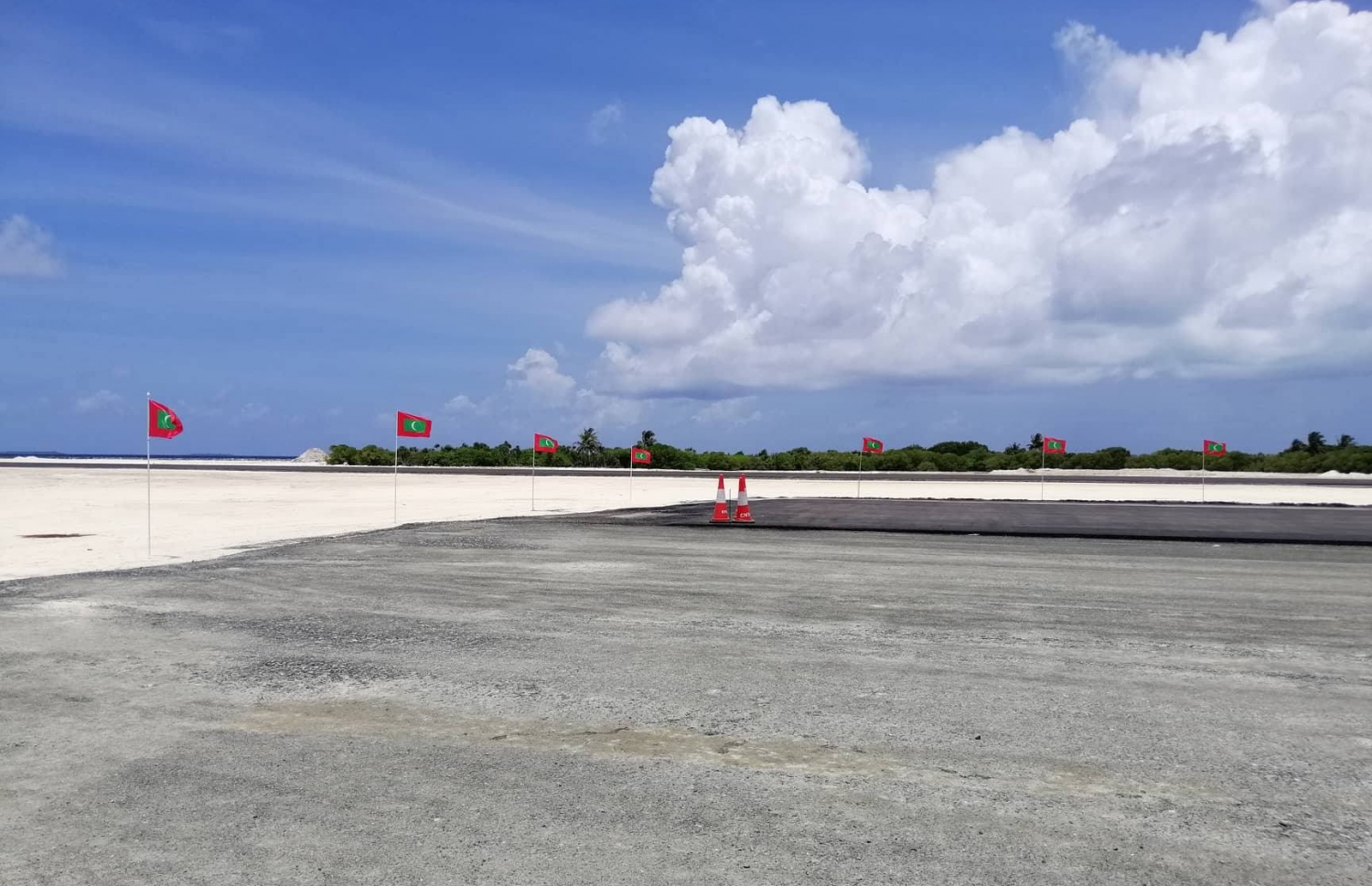 ހަމައެކަނި ރަންވޭގެ މަސައްކަތް ނިމިފައިވާ ކުޅުދުއްފުށީ އެއާޕޯޓް-- ފޮޓޯ: މިހާރު