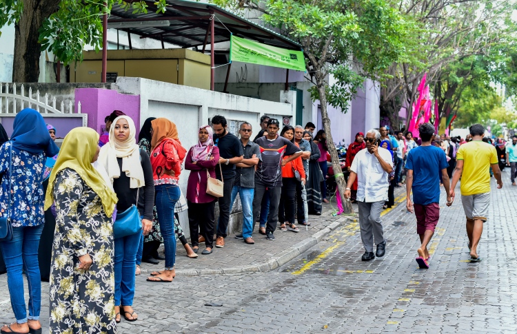 ނުކުރަންވީ ކަންތައް: މުވައްޒަފުން ސިޔާސީ ނުކުރައްވާ!