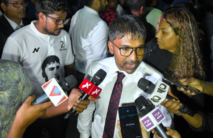 އުއްތަމަ ފަނޑިޔާރުގެ ވަރުގަދަ ސުވާލުތަކެއް އީސީއަށް!