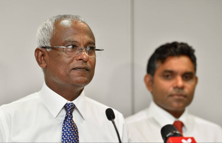 ނޮވެމްބަރު 17 ގައި ހުވާކުރަން އިއްތިފާގުން ފާސްކޮށްފި