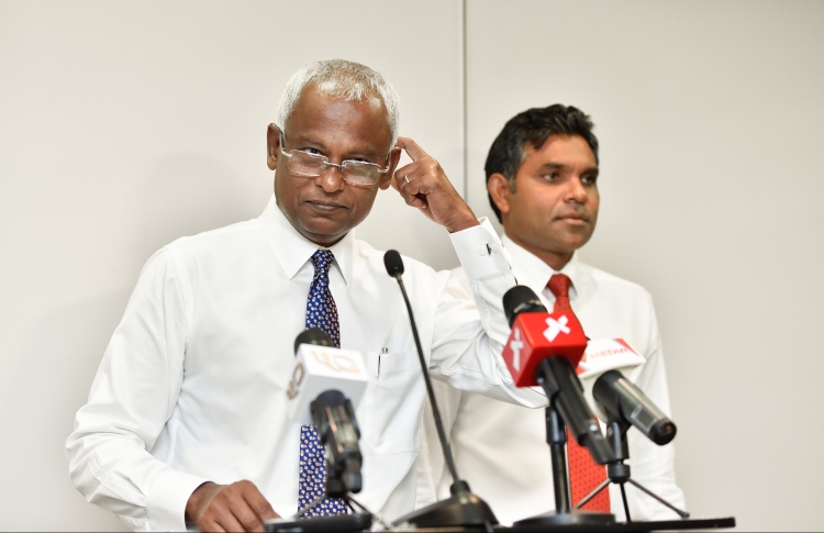 ރައްޔިތުންގެ ނިންމުމާ ކުޅެން ނޫޅުއްވާ!