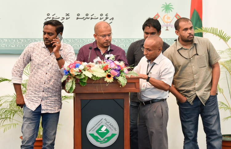 80 މިލިއަނުން އިންތިޚާބު ބާއްވަން އުނދަގޫ: އީސީ