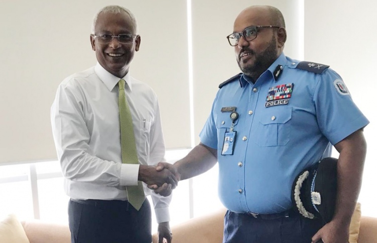 އެކްޓިން ކޮމިޝަނަރު ނަވާޒު، އިބޫއާ ބައްދަލުކުރައްވައިފި