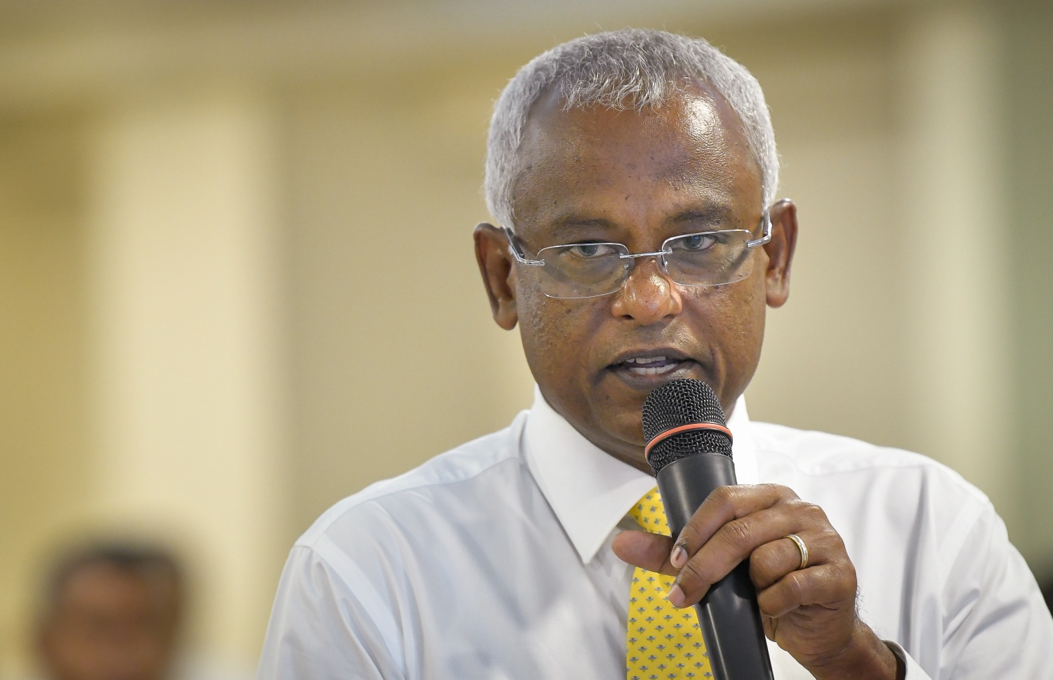 މާލެ: ސެޕްޓެމްބަރު 25، 2018: ސޯލްޓުގައި ބޭއްވި އެމްޑީޕީގެ ގައުމީ މަޖިލީހުގައި ރިޔާސީ އިންތިހާބު ކާމިޔާބުކުރެއްވި ކޯލިޝަންގެ ކެންޑިޑޭޓް އިބްރާހިމް މުހައްމަދު ސޯލިހް (އިބޫ) ވާހަކަ ދައްކަވަނީ.-- ފޮޓޯ: ނިޝާން އަލީ /މިހާރު