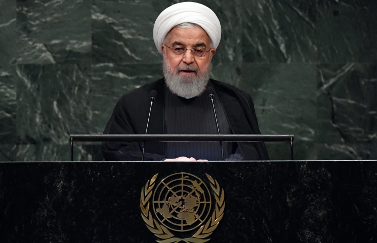 ޓްރަމްޕް އުޅެނީ އީރާނުގެ ސަރުކާރު ވައްޓާލަން: ރޫހާނީ