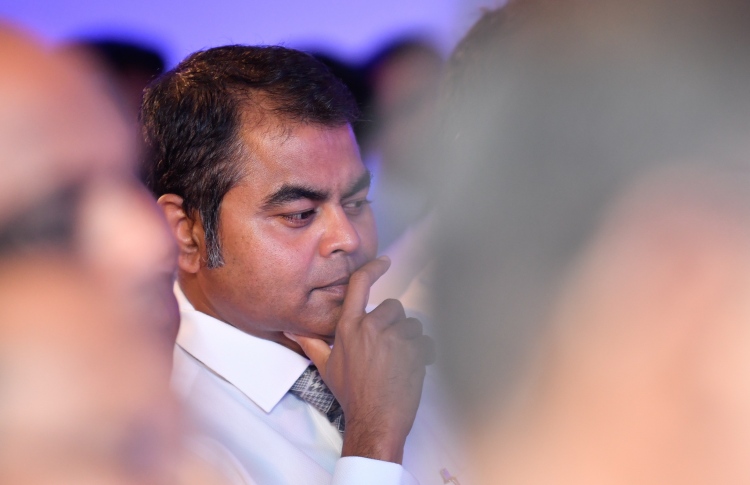 ކުރީގެ މިނިސްޓަރު ތޯރިގުގެ ޝުކުރު ރައީސަށް!