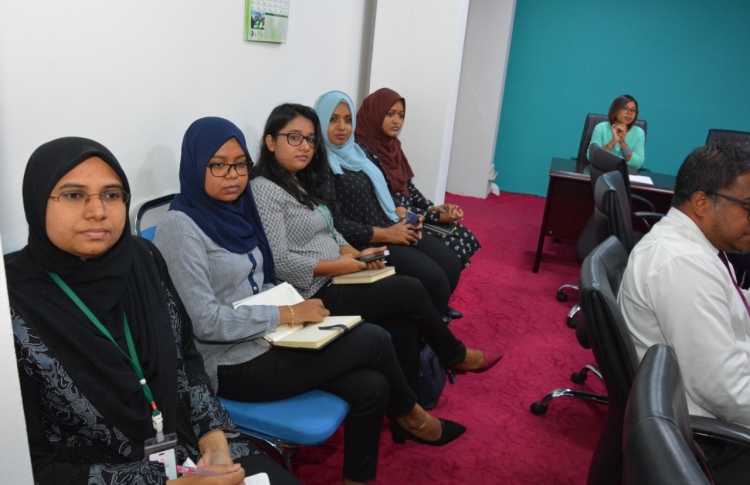 މާބަނޑުމީހާ ބަލިވެއްޖެ ނަމަ އެއް މަހުގެ ޗުއްޓީއެއް!