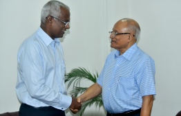 President-Elect Ibrahim Mohamed Solih (L) meets former President Maumoon Abdul Gayoom. PHOTO/MIHAARU