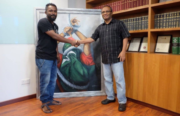 ޝައްފާންގެ "އަހުރެން": ހަގީގަތަކަށް ވި ކުރެހުން