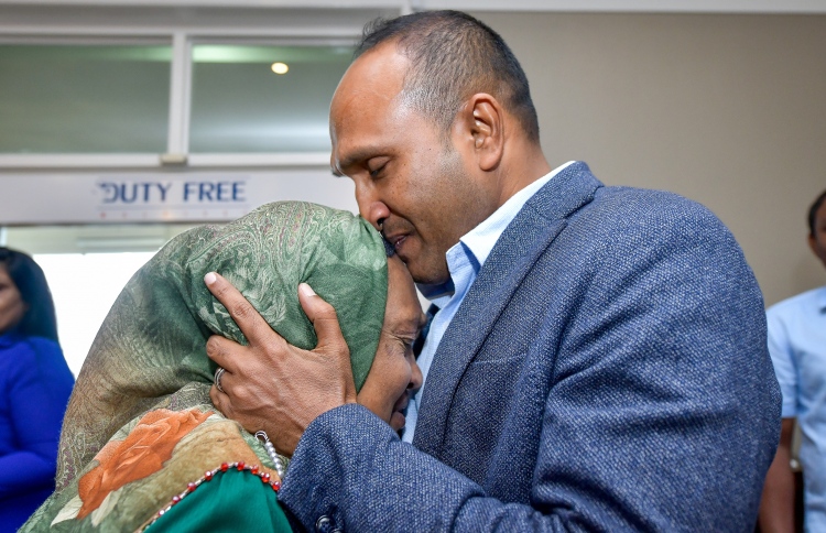 އަނިޔާ އިން ކުރި އަސަރުން ޖަމީލް ކީރިތިކުރައްވައިފި