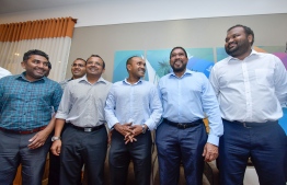 Dr. Mohamed Jameel (C) with JP leader Qasim Ibrahim (R-2) and some other members of the party after his arrival in Maldives. PHOTO: NISHAN ALI/MIHAARU